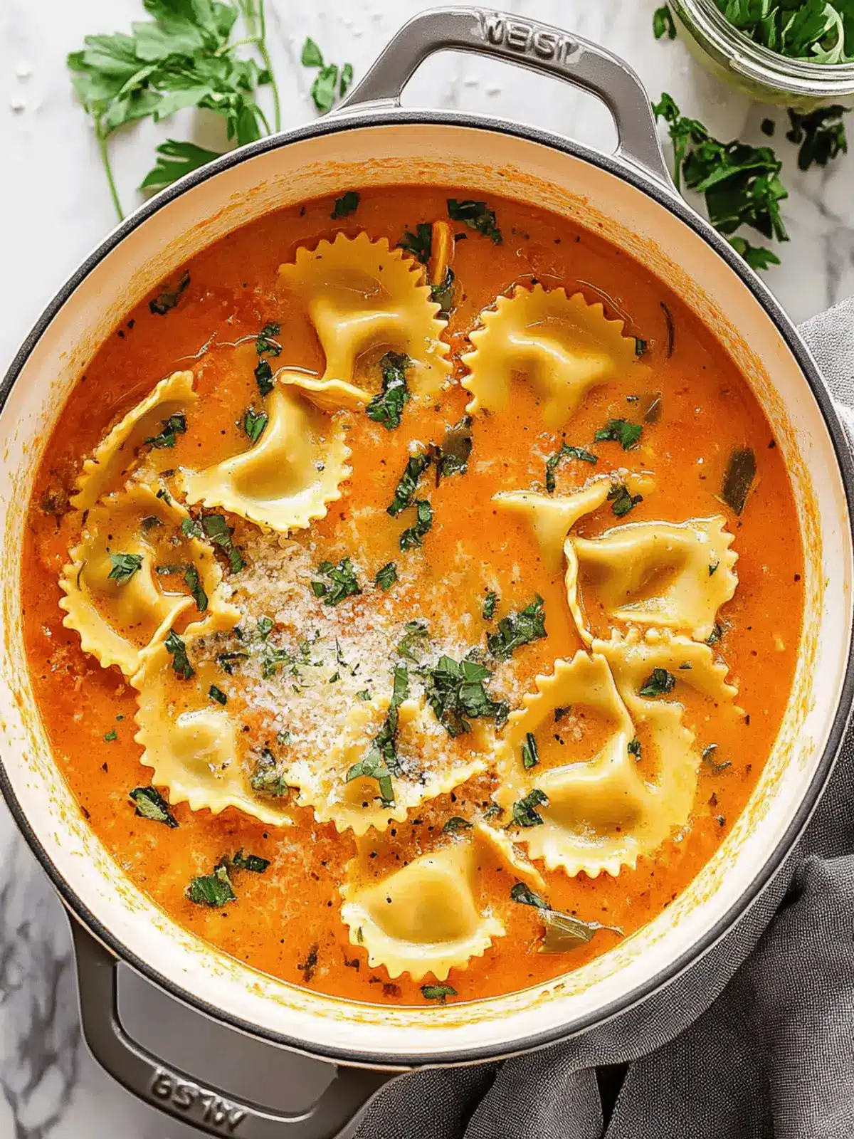 One Pot Ravioli Soup: Comfort in Every Delicious Spoonful 3 One Pot Ravioli Soup