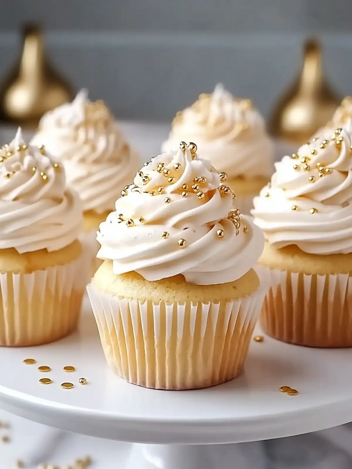 Bubbly Champagne Cupcakes for Celebrations and Sweet Moments 5 Bubbly Champagne Cupcakes