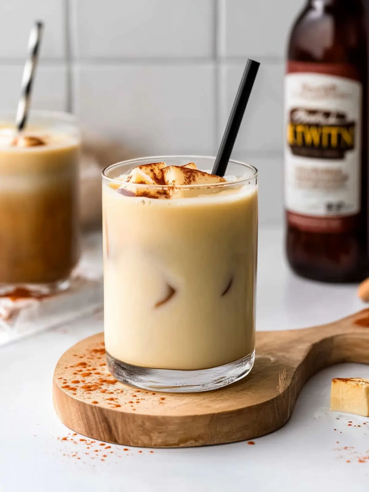 Creamy Eggnog White Russian: The Perfect Holiday Cocktail 3 Eggnog White Russian