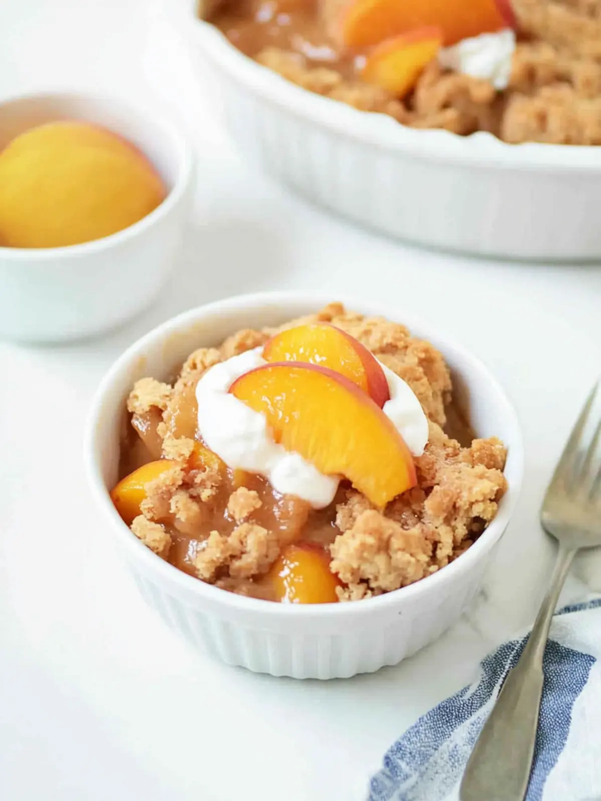 Delicious Vegan Peach Cobbler That Will Wow Your Taste Buds 2 vegan peach cobbler