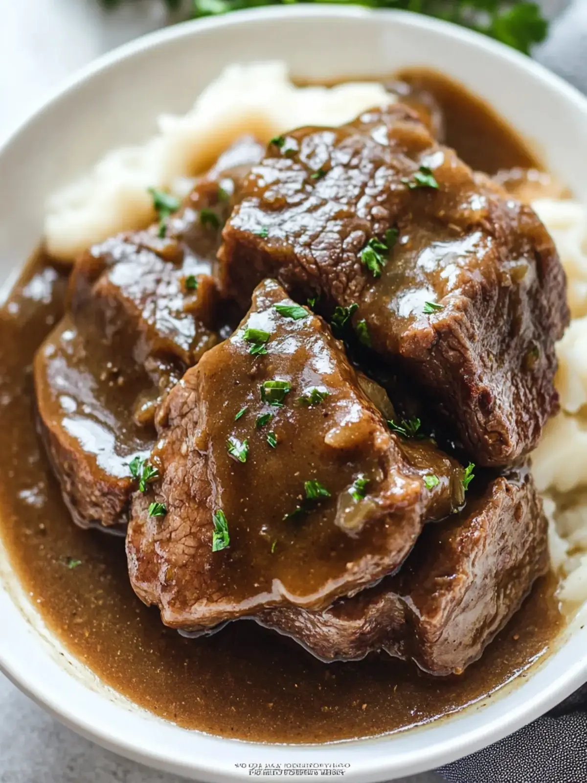 Crock Pot Cube Steak with Gravy: Ultimate Comfort Food Delight 4 Crock Pot Cube Steak with Gravy
